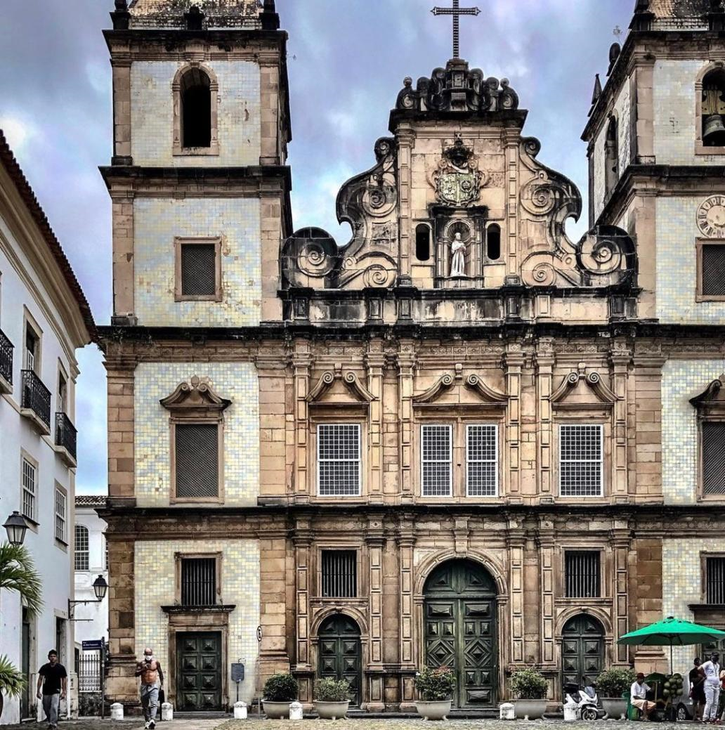 Artistas do Centro Histórico realizam exposição a céu aberto no feriadão