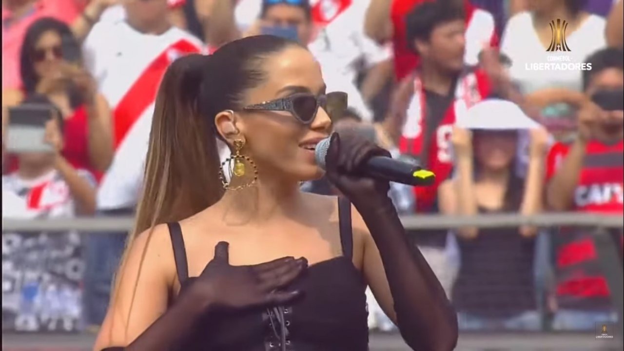 Anitta se apresenta na final da Libertadores neste sábado