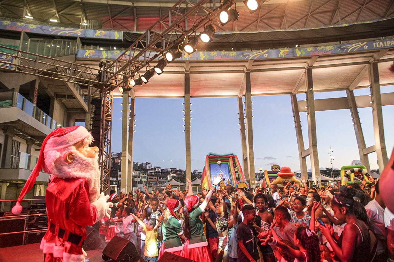 Papai Noel chega na Arena Fonte Nova