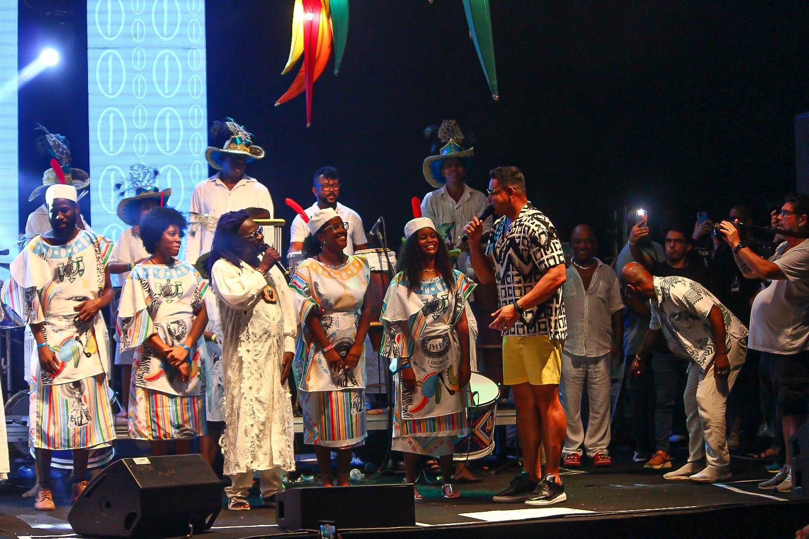 Cortejo Afro e Xanddy Harmonia realizam o encontro das atrações que agitam as segundas-feiras do Verão em Salvador