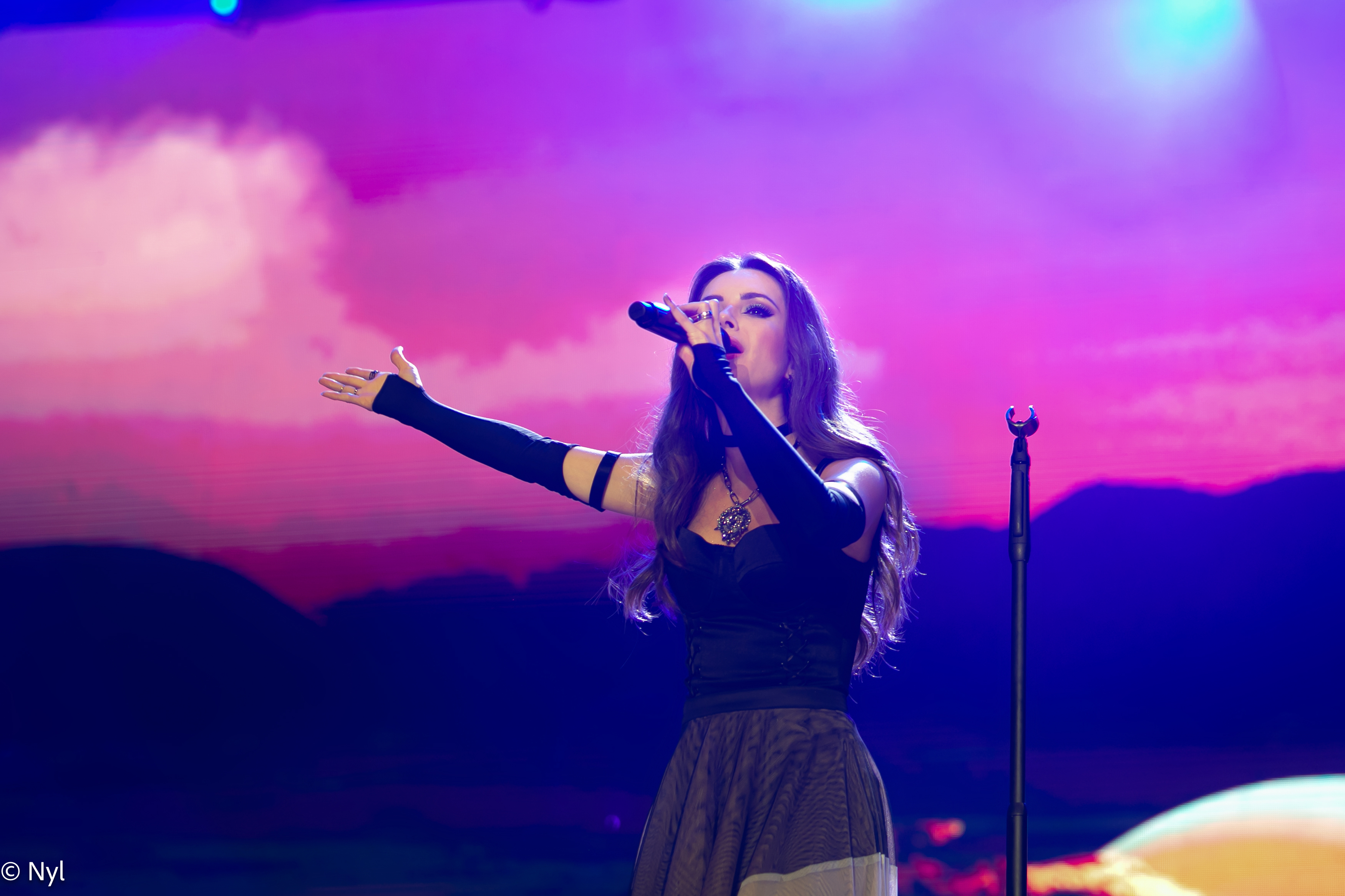 Sandy inicia turnê nacional em Salvador; show acontece no fim do mês de maio