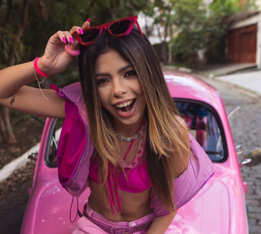 Influencer e cantora Dudda Maryah acumula mais de 3 milhões de views em clipes independentes